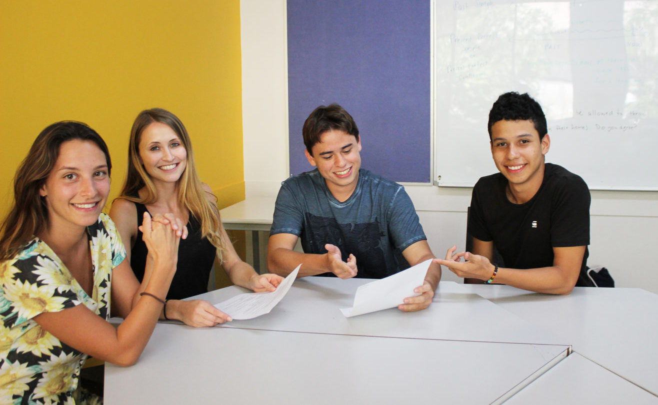 IH-Bondi-students-in-classroom-copy-e1493532803516